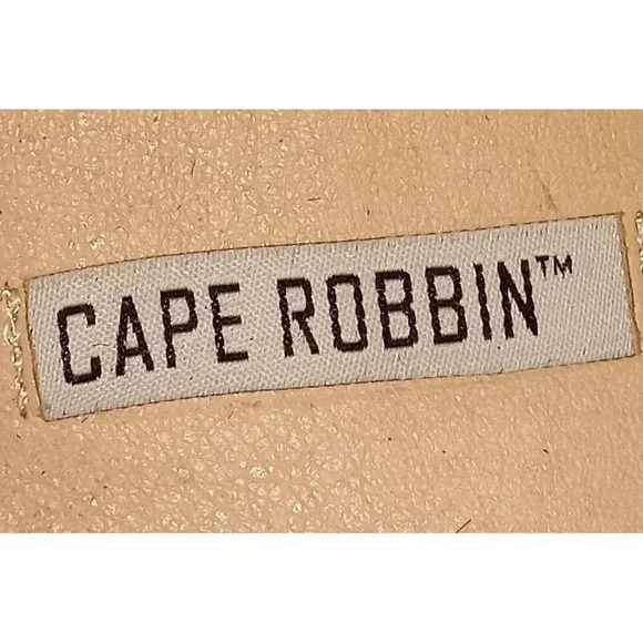 Cape Robbin Womens Ankle Boots Beige Studded Chain Pointed Toe Pull On Size 10 - Picture 9 of 9